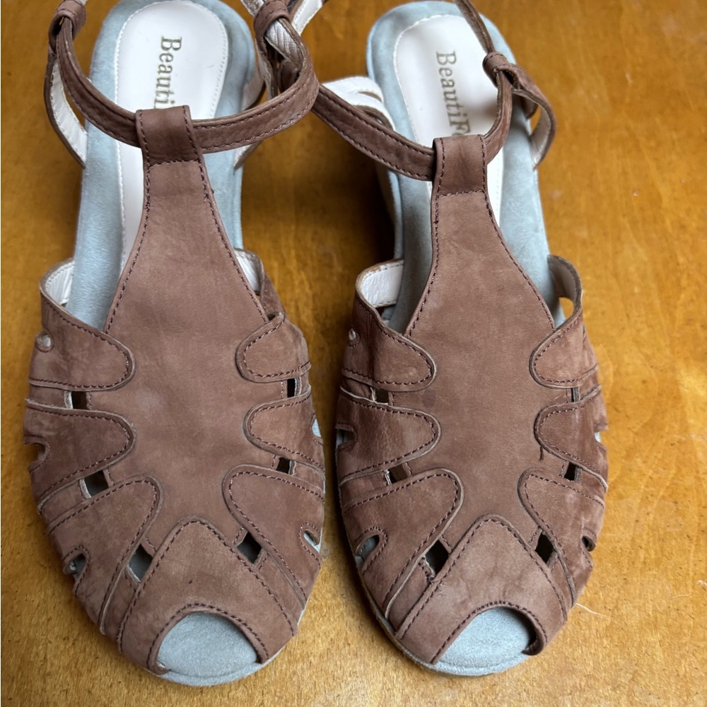 Beautifeel brand suede brown sandle. Size 37/7. Worn twice.